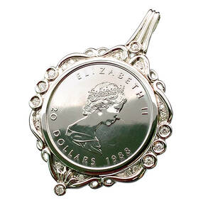 Canada Maple platinum .999 / 900 Elizabeth second generation 1988 year 25.8g 1/2 ounce diamond 0.28 coin pendant top collection 