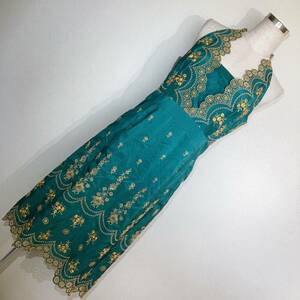 B330 beautiful goods!# SunaUna * made in Italy * silk / green & embroidery race *N/S One-piece #38