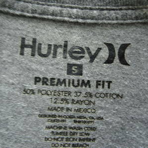 全国送料無料 USA アメリカ古着 ハーレー Hurley メンズ サーファー半袖 杢グレー色 ビンテージ風 緑色フロッキープリントTシャツ SMの画像2