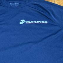 沖縄 米軍放出品 MARINE ミリタリー Tシャツ トレーニング　ランニング　SMALL ネイビーブルー　(管理番号N208)_画像2