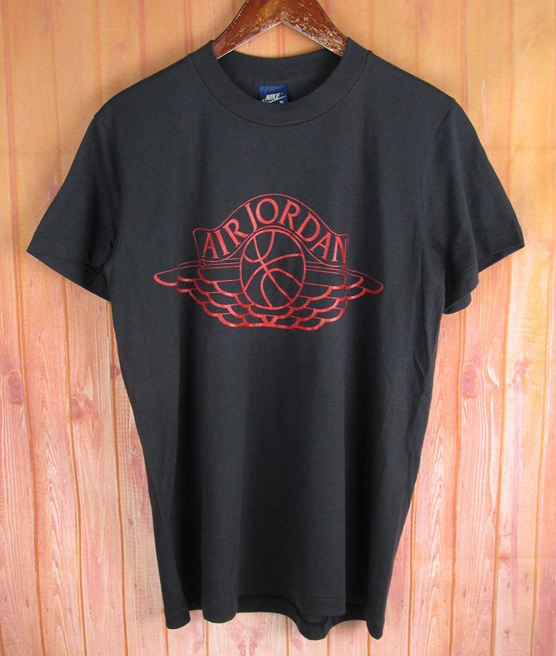 ヤフオク! -「nike 紺タグ tシャツ」の落札相場・落札価格