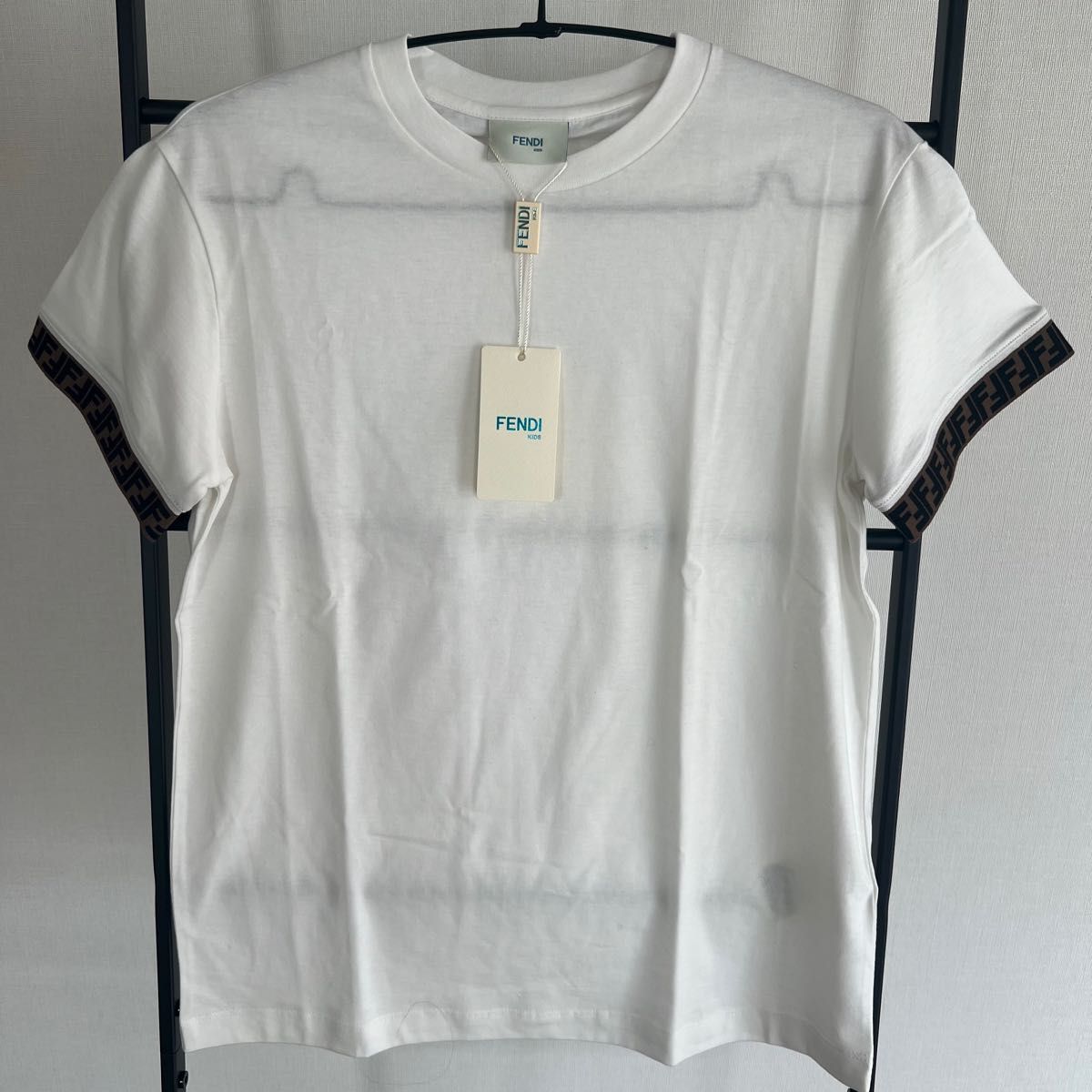 新品】Burberry 大人も着れるキッズTシャツラバーロゴ12A 152cm