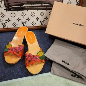 miu miu　立体フラワー　花柄　サンダル　下駄　浴衣　パンプス　ドレス