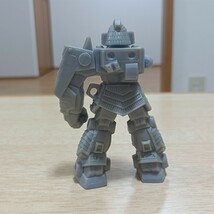 入手困難 機動戦士ガンダム ガンダム消しゴム 名称不明 右腕欠品 パーツ欠品 灰色 デカ消し レトロ 昭和_画像3