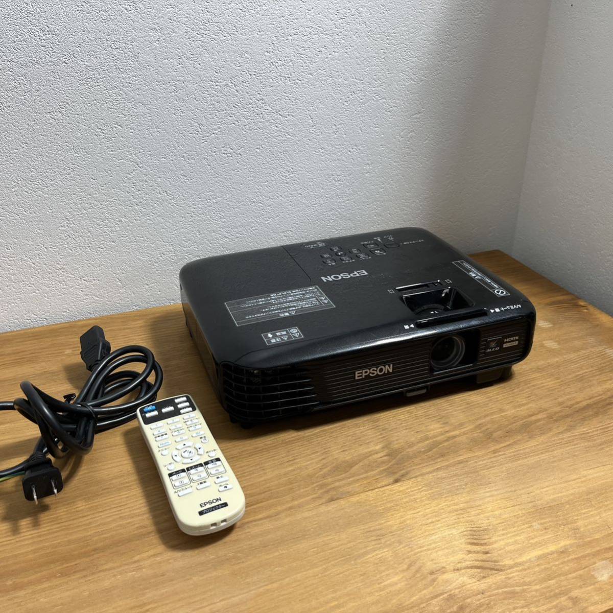 ヤフオク! -「epson プロジェクター eb-w420」の落札相場・落札価格