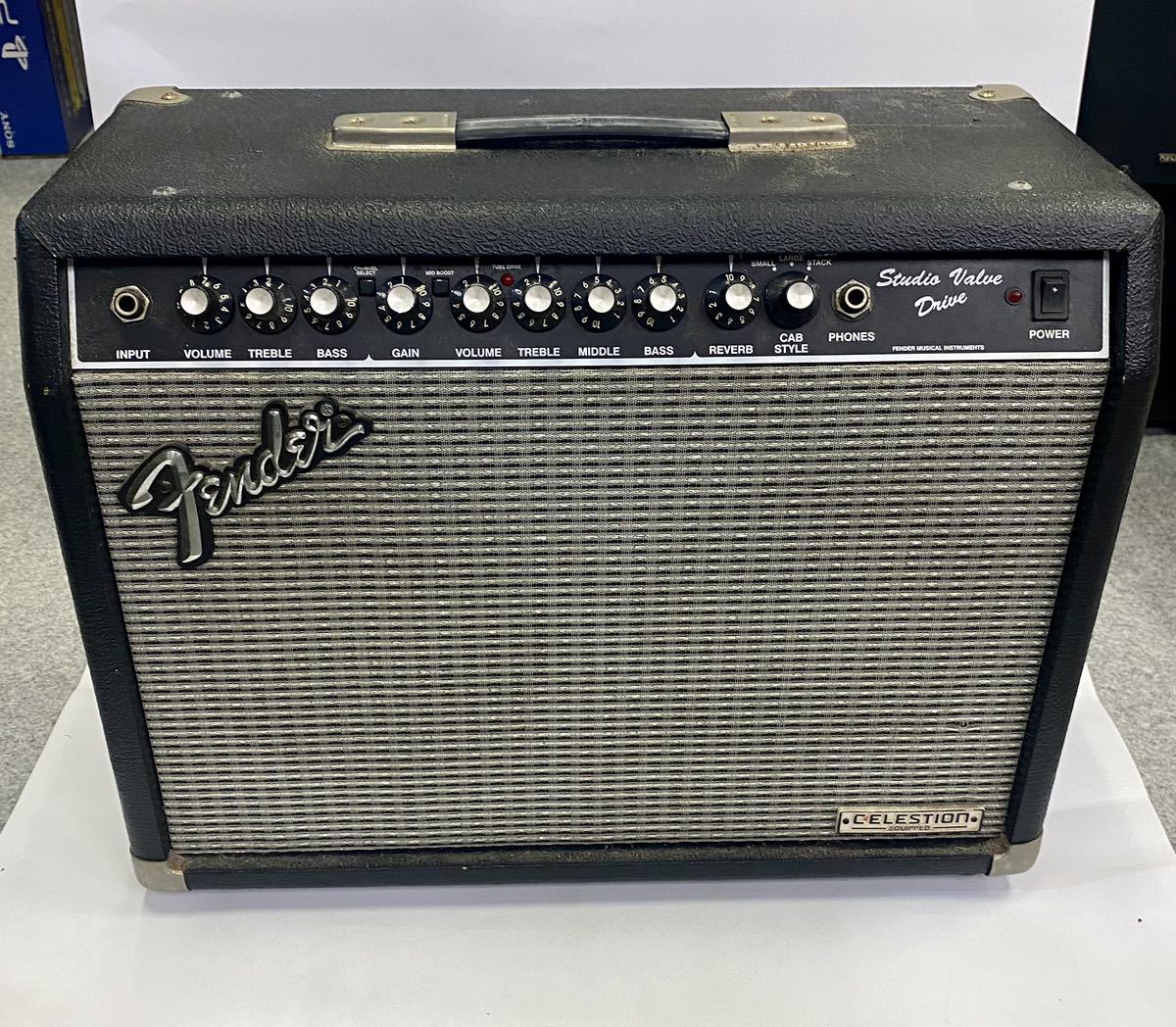 26-77 FENDER フェンダー PRINCETON CHORUS PR82 ギターアンプ