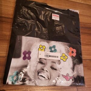 Supreme Naomi Tee Black　M