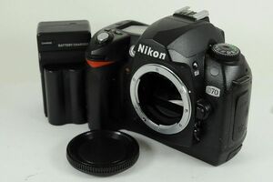 Nikon D70 2083668　チャージャ付き (V168235-4a)