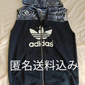 【5月6日までお値下げ中です】激レア★美品★adidas★総柄★パーカー★蛇柄★スネーク柄★ベスト★Mサイズ相当★ ノースリーブ