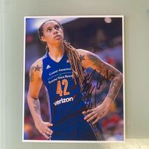 ブリトニー・グライナー直筆サイン入り超大型写真…Brittney Griner…アメリカのプロバスケットボール選手…_画像3