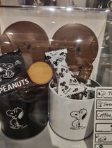 USJ　スヌーピー　ヴィンテージ　チョコクランチ＆クッキー　缶　購入代行_画像1