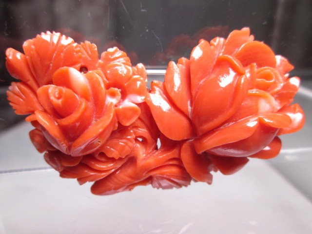 江月】アンティーク・本珊瑚 綺麗な赤珊瑚の菊花彫刻の彫物 31，38g-