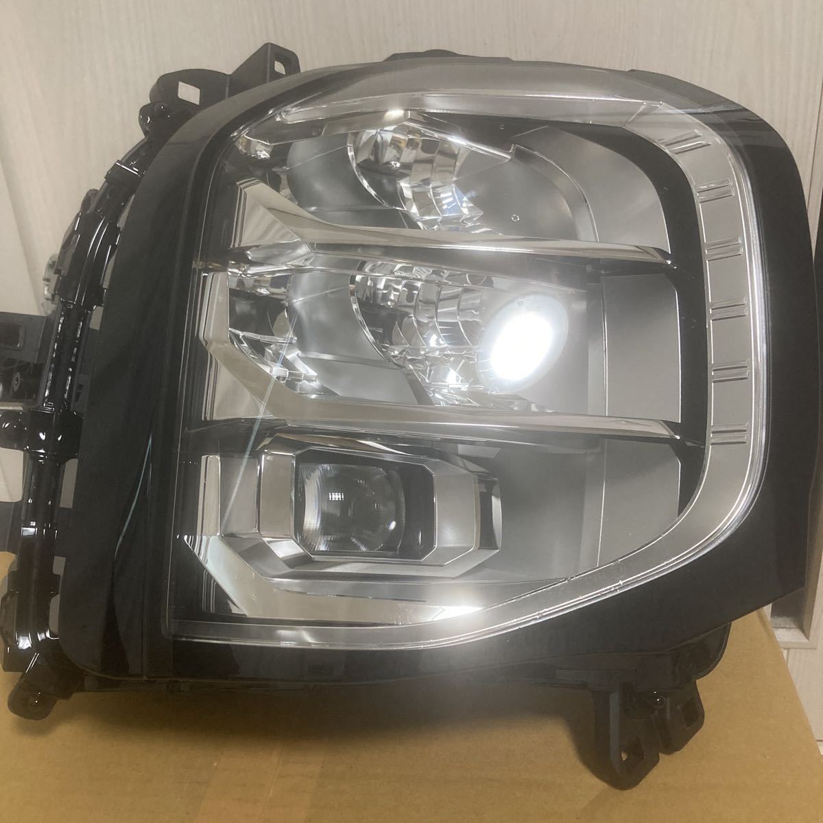 ヤフオク! -「アウトランダーphev」(ヘッドライト) (三菱用)の落札相場