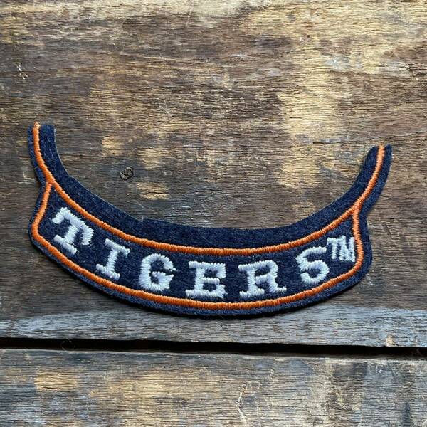 【USA vintage】ワッペン　DETROIT TIGERS デトロイト　タイガース　大リーグ　野球　アメリカ　ビンテージ　パッチ