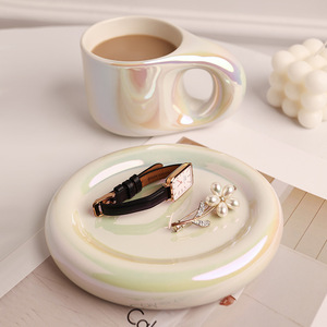北欧スタイルの可愛いマグ　セラミック 食器 カップ カップ＆ソーサー シンプル 丸みのある コーヒー 紅茶 ティー リラックスタイム