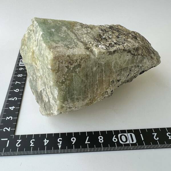 【E21609】ベリル アクアマリン 緑柱石 結晶 天然石 鉱物 原石 パワーストーン
