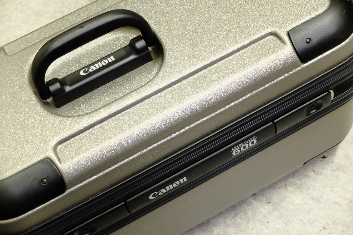 UD10G】☆売り切り☆Canon キャノンEF600mm F4 L IS USM 専用ケース