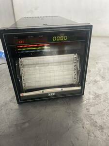 横川　YOKOGAWA 記録器　記録機　UR100-4153 通電確認済み　中古品