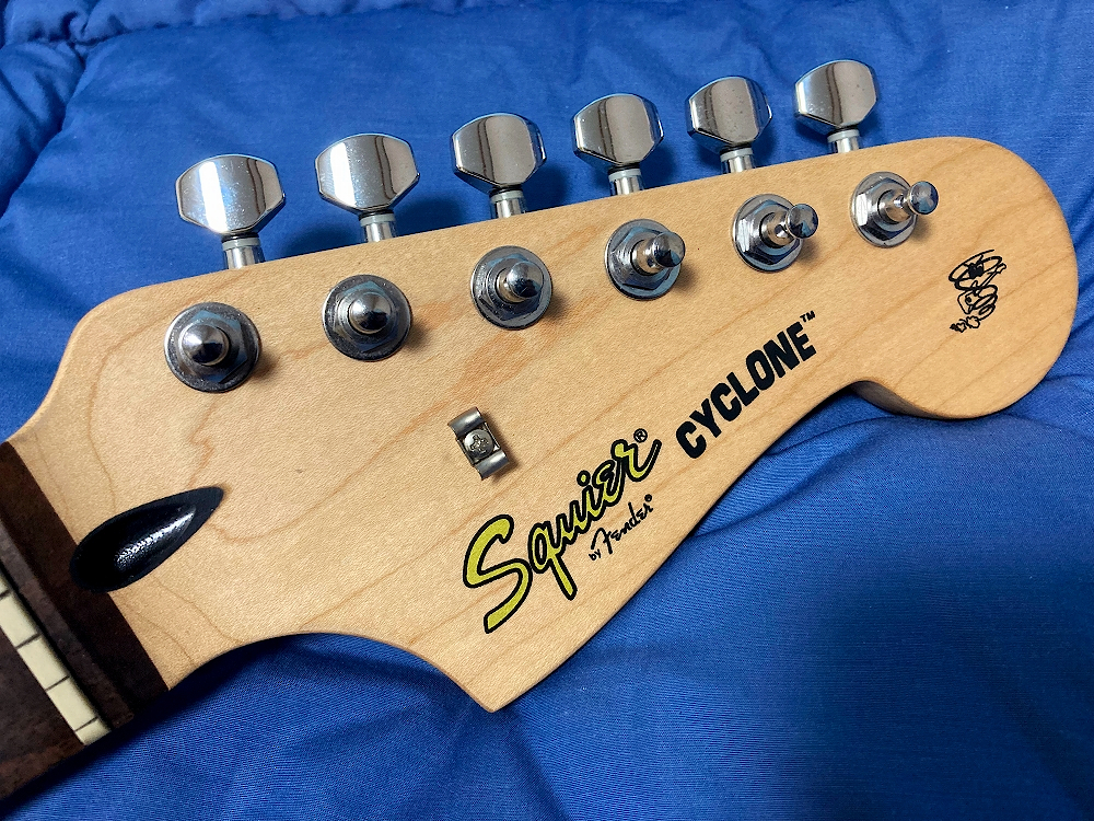 Yahoo!オークション -「squier cyclone」(ギター) (楽器、器材)の落札