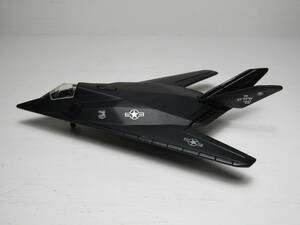 F-117 ナイトホーク エフ ワン セブンティーン Nighthawk ロッキード USA USAIRFORCE アメリカ空軍 未展示品 ダイキャスト Maisto 2001年製