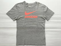 ナイキ NIKE 大きいサイズ XL スウォッシュ ビッグロゴ Tシャツ　　シモフリボディ 石瀬5338_画像1