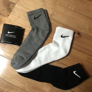 NIKEナイキ　クォーターソックス XL (白・グレー・黒) 3足　 27-29cm