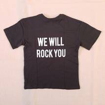 魅惑のバンドT特集! 新品『H&M(エイチアンドエム) × QUEEN(クイーン) / WE WILL ROCK YOU』キッズTシャツ 2022年コピーライト 黒 110/115_画像2