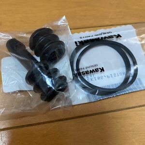 GPZ750R rear brake caliper inner kit piston seal boots set postage 120 jpy ..