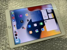 DM128 au iPad Air 第2世代 Wi-Fi+Cellular A1567 ゴールド 32GB 判定○_画像1