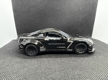 ★ R35 1/32 ダイキャスト　モデルカー　黒　ライト点灯　エンジン音再生ギミックあり　海外製品　プルバックカー　★_画像3