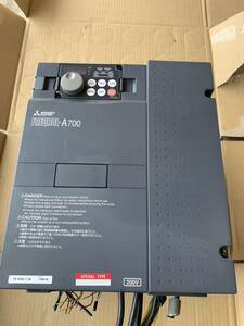 X068 MITSUBISHI 三菱 INVERTER インバーター FR-A720-7.5K-48 中古品