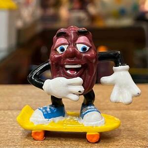 California Raisins カリフォルニアレーズン Hardee's 2 スケートボード PVCフィギュア レーズン アドバタイジング 企業物 スケボー