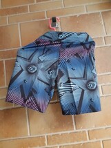 VOLCOM　キッズ　22インチ　水着　海パン_画像2