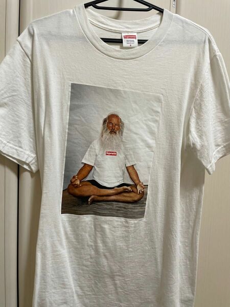 Supreme Tシャツ