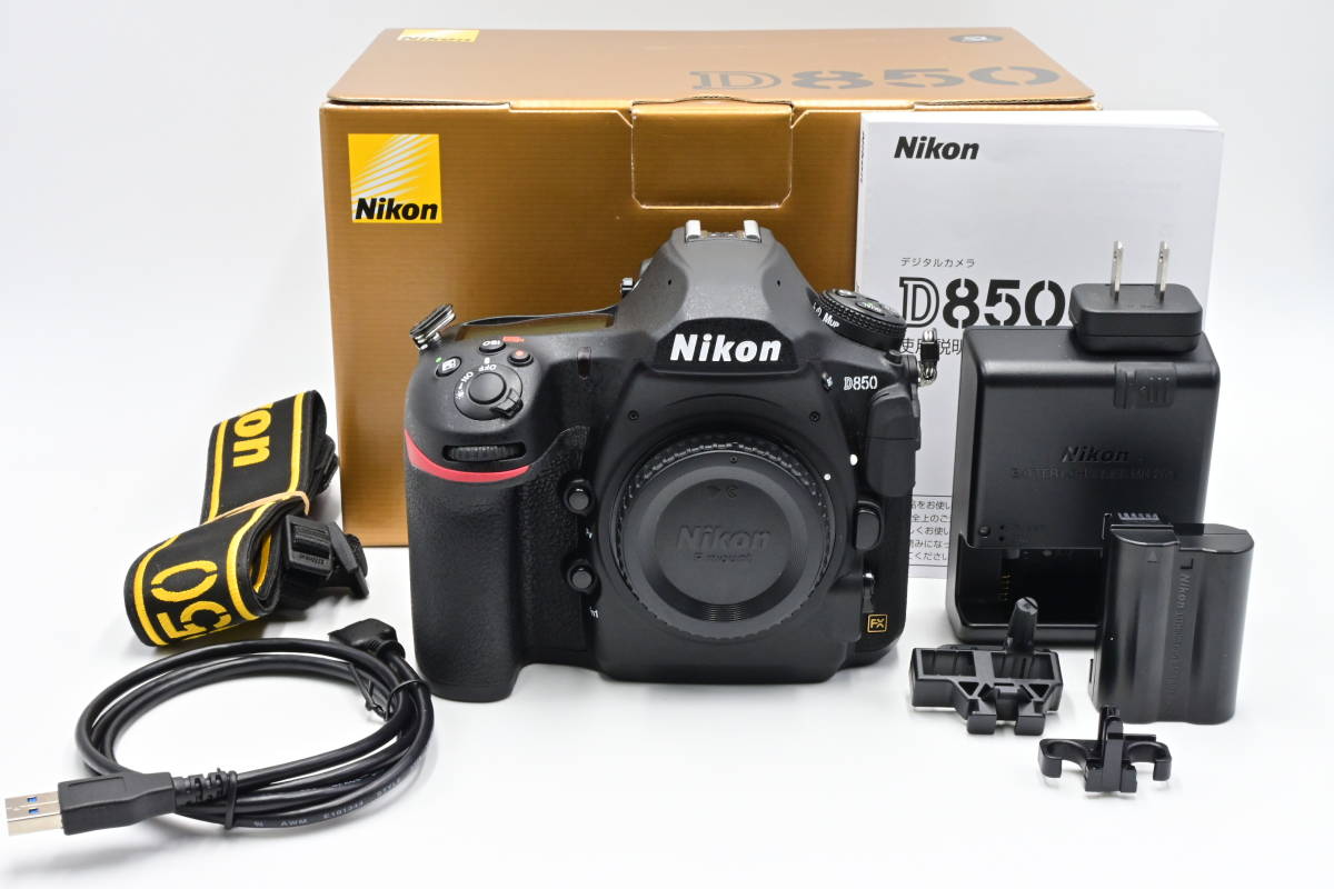 シャッター回数『1713』ニコン Nikon デジタル一眼レフカメラ D850