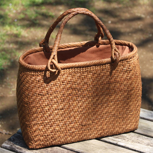  mountain ... basket basket back .. grape small .. middle cloth . inside with pocket basket back handmade 