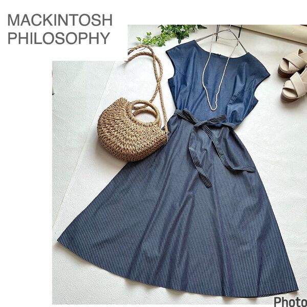 美品 マッキントッシュフィロソフィー 洗えるノースリーブワンピース MACKINTOSH PHILOSOPHY ネイビー系 涼しい