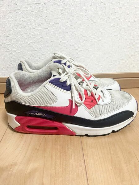 NIKE AIR MAX