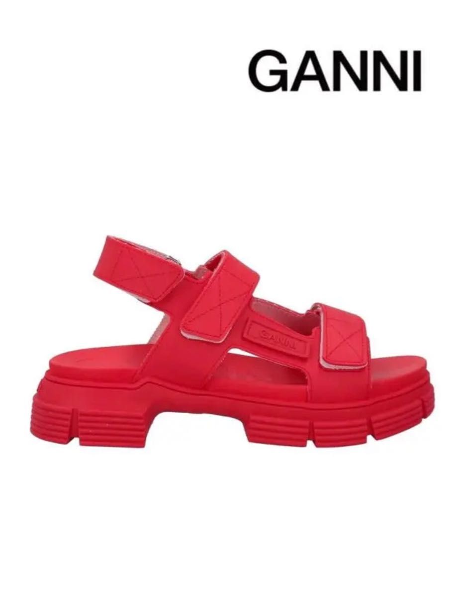 GANNI ベルクロストラップ 厚底ラバーサンダル 日本の職人技