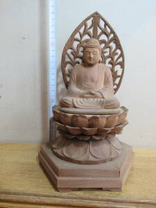 送料込　木彫仏　釈迦如来坐像　木彫りの仏像　（仏教美術　骨董雑貨　和風インテリア雑貨　