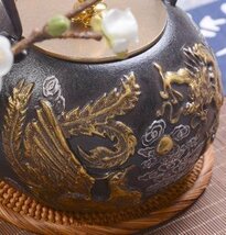高品質/茶壺 手彫り鉄壺 鉄やかん 鉄分補給 未塗装鉄器 茶道具 1.3L_画像4