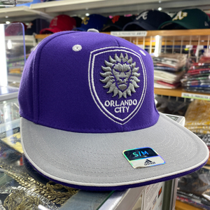 USA正規品 Adidas アディダス MLS メジャーリーグサッカー ストレッチフィット キャップ 帽子 OrlandoCity オーランドシティSC 紫 (mls2)