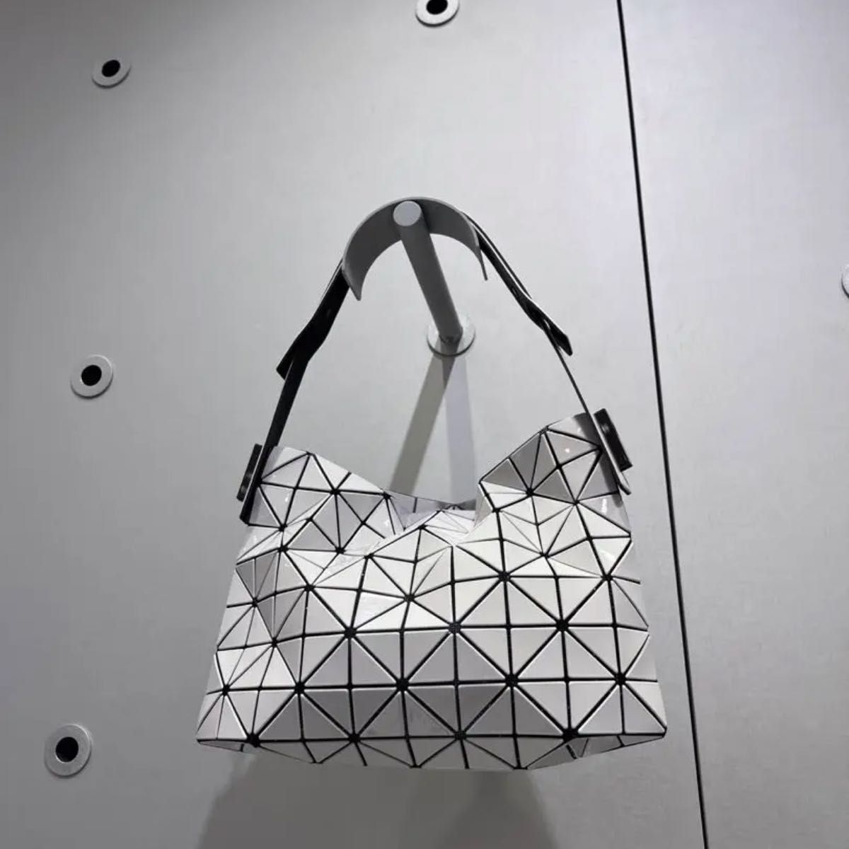 2023新作 新品 未使用 正規品BAO BAO ISSEY MIYAKE 100%本物|PayPayフリマ