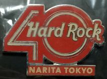 ピンズ　ハードロックカフェ 40周年 ロゴ ガール 成田 東京　HARD ROCK CAFE HRC 40TH ANNIVERSARY LOGO GIRL PIN NARITA TOKYO ピンバッジ_画像3