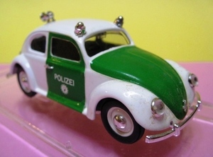 1/43 VW (フォルクスワーゲン）ビートル POLIZEI パトロールカー