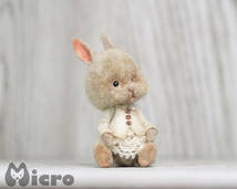 ★Micro★「Rabbit」高さ4.9ｃｍ・うさぎ・ハンドメイド・アンティーク風・羊毛フェルト・ドールハウスなどに★_画像2