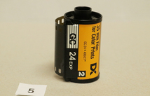 ｗ５　フィルム時代終了　( Kodacolor Gold400- 24)　未使用期限切れ品　定形外便発送可_画像2