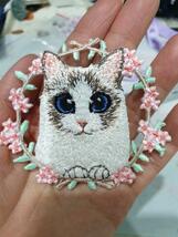 ワッペン WAPPEN　刺繍ワッペン　高級感再現　可愛い猫　ねこ　手縫い　丸いタイプ_画像1