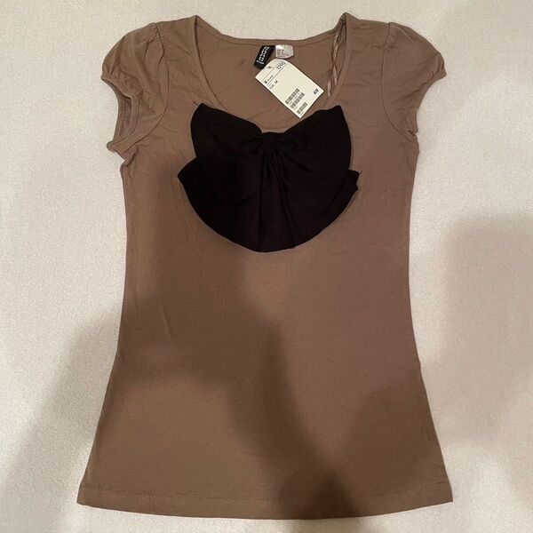 H&M Tシャツ リボン