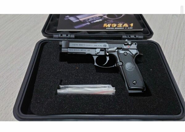 精巧1/2スケール　M92A1 ミニチュアモデルガン　ブラック　 ミリタリー　トイガン　モデルガン